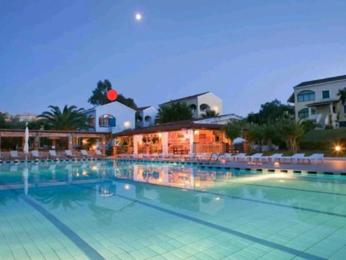 Govino Bay Luxury Beach Loft Apartment Danilia Ngoại thất bức ảnh